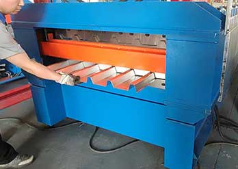 Double layer steel tile roll forming machine